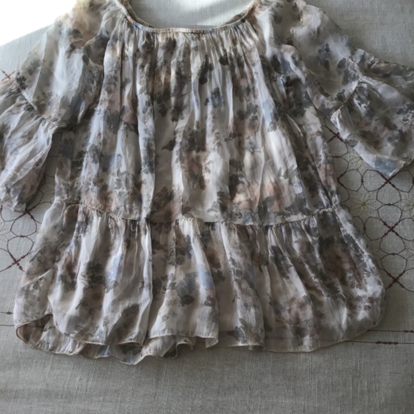 Flowy top - Picture 2 of 5